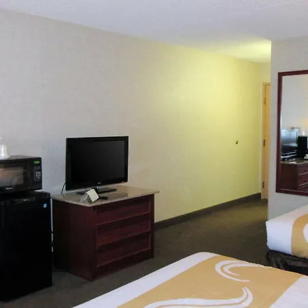 Quality Inn & Suites Albuquerque Midtown - University Area-2